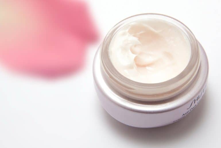 Review 10 Rekomendasi BB Cream Terbaik untuk Usia 20-an (Terbaru 2020)