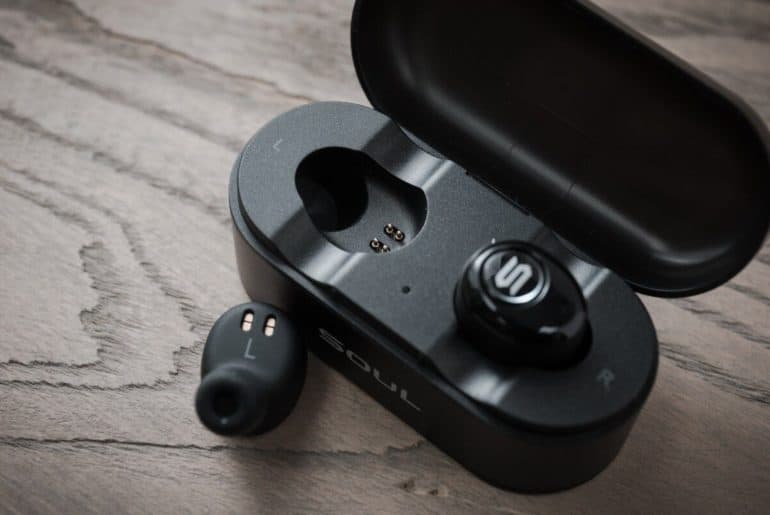 Earphone Bluetooth Terbaik