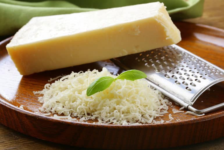 Review 10 Rekomendasi Keju Parmesan Terbaik (Terbaru 2021) Keju Parmesan Terbaik dan Enak