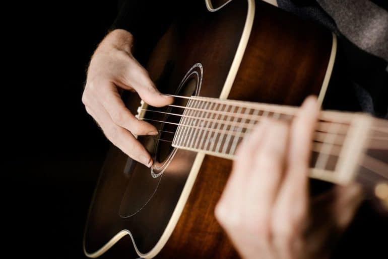 13 Rekomendasi Senar Gitar Akustik Terbaik (Terbaru 2025) Senar Gitar Akustik Terbaik