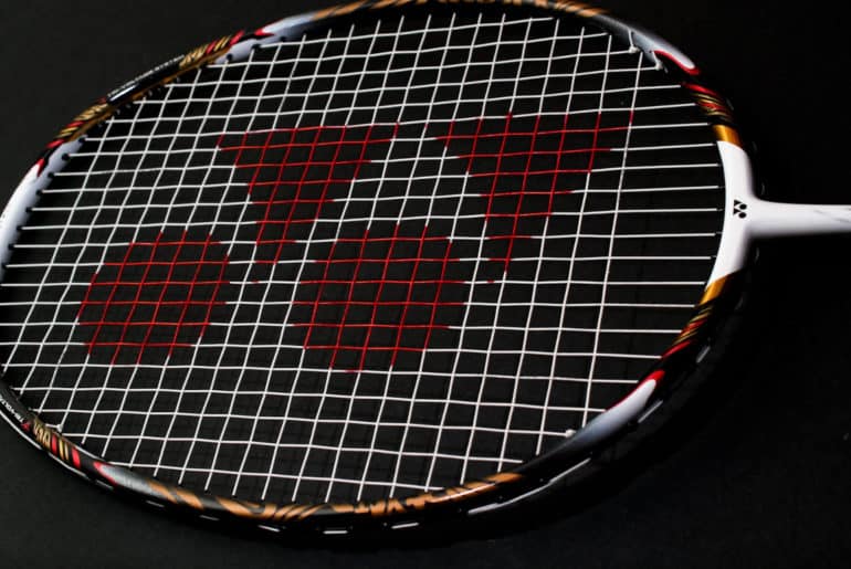 Raket Badminton Yonex Terbaik
