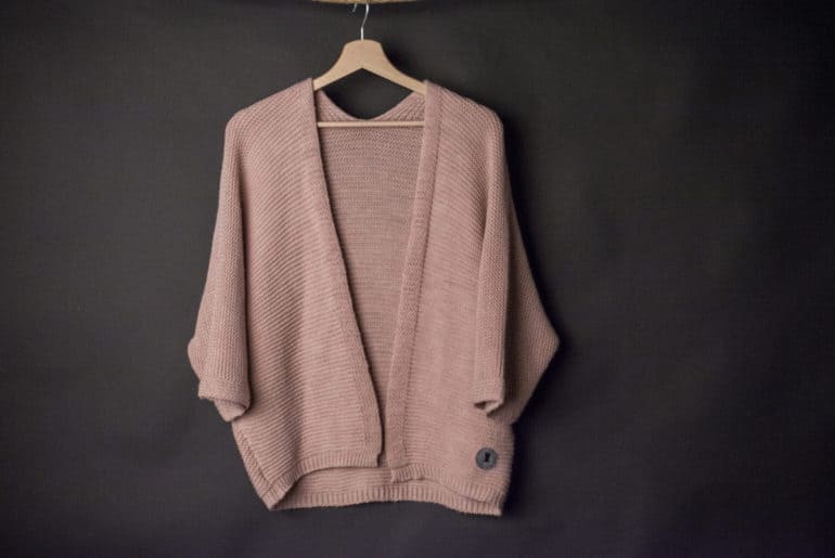 Warna Cardigan Rajut Wanita Terbaik