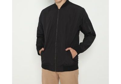 Merk Jaket Bomber Pria Terbaik - Erigo Bomber Amor Black Jaket Bomber Pria Terbaik - Erigo Bomber Amor Black
