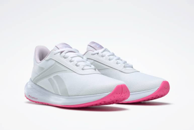 Sepatu Olahraga Wanita Terbaik