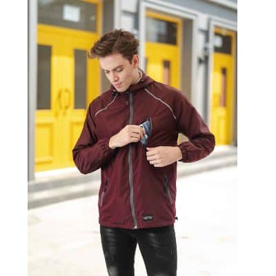 Jaket Brand Lokal di Indonesia - Evernext Jaket Parasut Pria