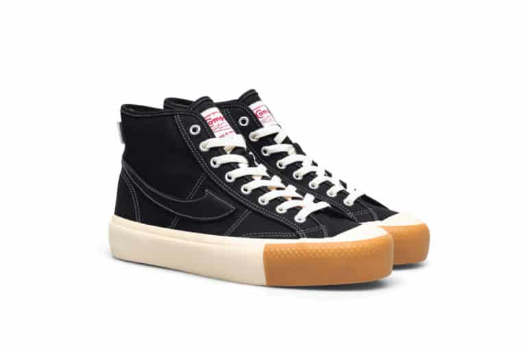 Sepatu Compass