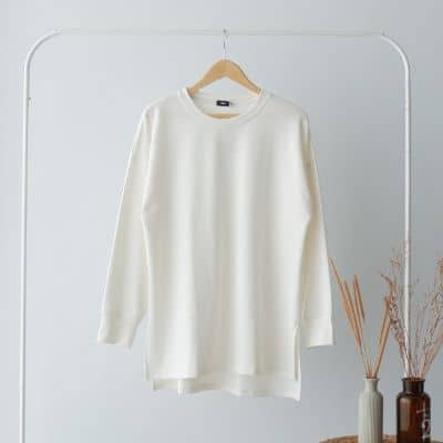 Merk Kaos Putih Polos untuk Wanita Lengan Panjang & Pendek - Isla Sita Top Basic Oversize Top Kaos Putih Polos Wanita Oversize & Korea - Isla Sita Top Basic Oversize Top