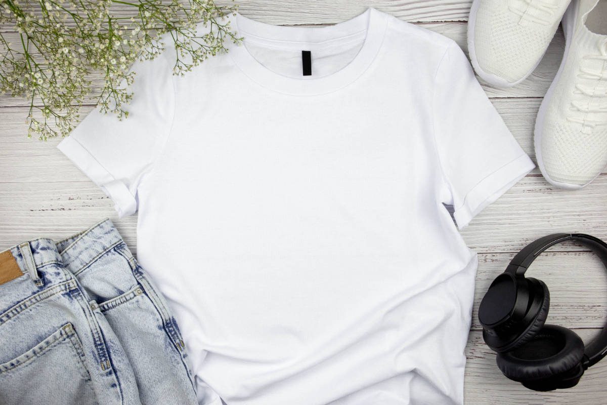 Kaos Putih Polos untuk Wanita Kaos Putih Polos untuk Wanita