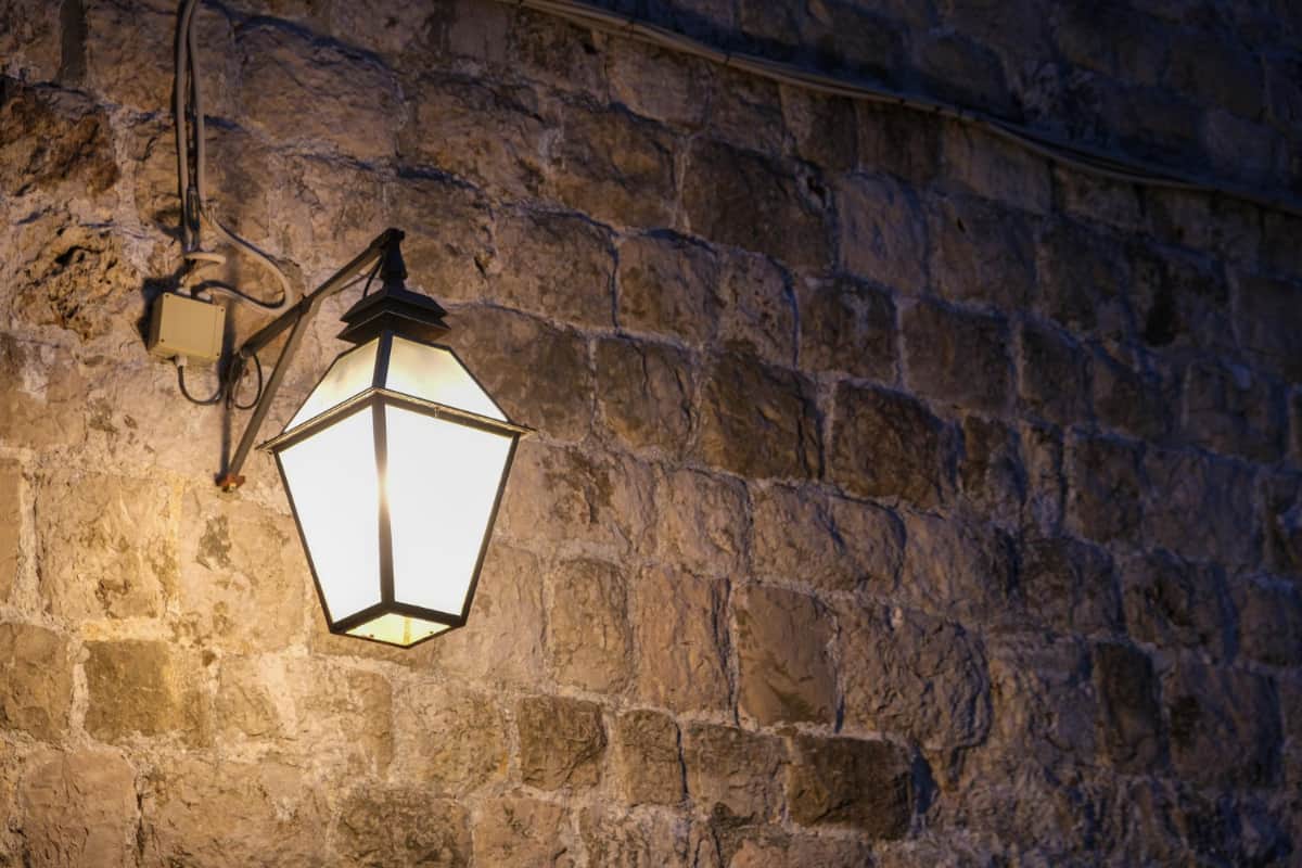 Lampu Hias Dinding