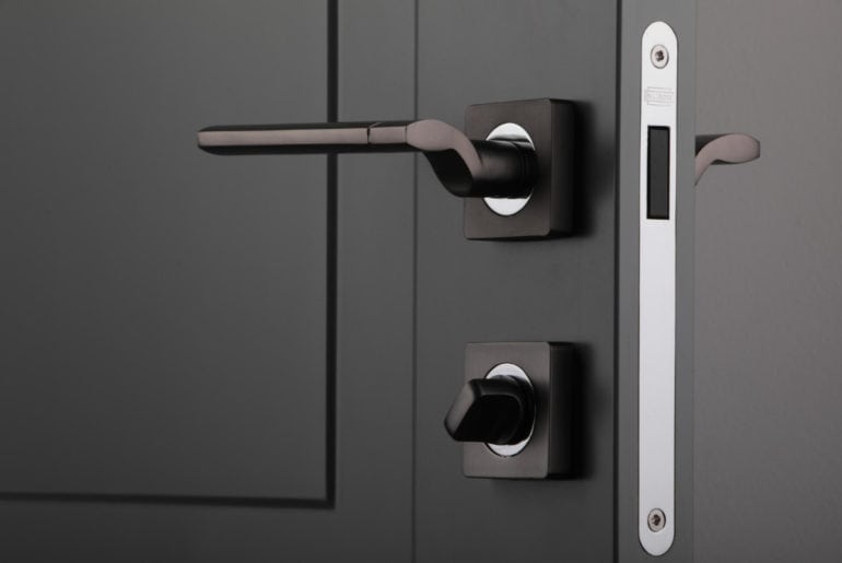 Gagang Pintu Panjang Minimalis