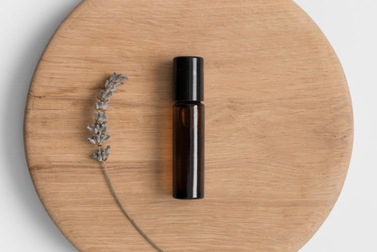 13 Rekomendasi Parfum Roll On Terbaik (Terbaru 2025) Parfum Roll On