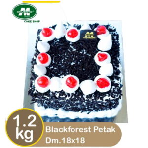 3349 Majestyk Blackforest Petak 18x18 Medan Kota