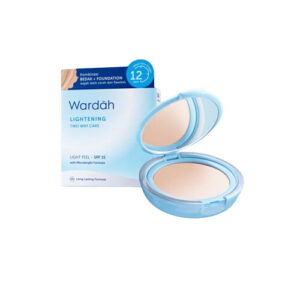 5110 Wardah Lightening Two Way Cake Spf 15 04 Natural 12g