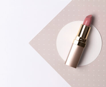 Lipstik Untuk Bibir Kering