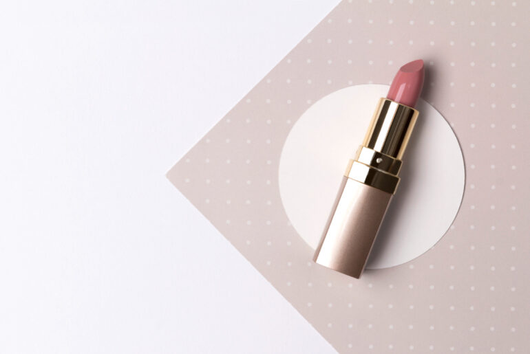 Lipstik Untuk Bibir Kering