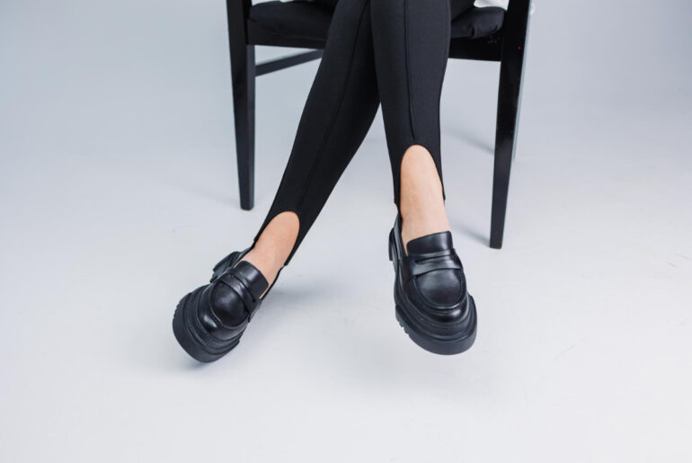 Sepatu Loafers Wanita