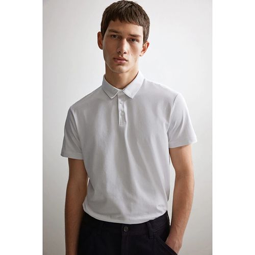 2. H&M Indonesia